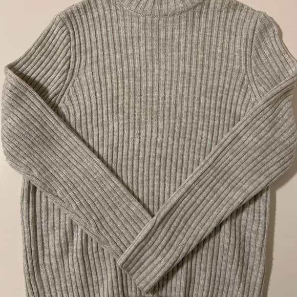 Sweater Bundle (6) - Picture 5 of 6